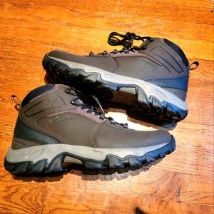 Columbia Newton Ridge Waterproof boot Size 13